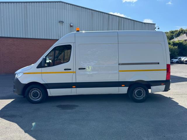 2020 Mercedes-Benz Sprinter 3.5T L2 H2 Van 316 CDI RWD (KW20LVG) Image 6