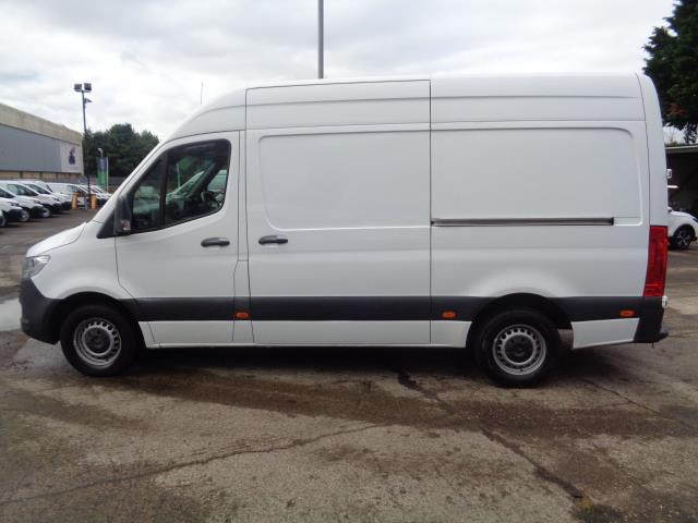 2020 Mercedes-Benz Sprinter 3.5T H2 L2 Van (KW20UCA) Image 10