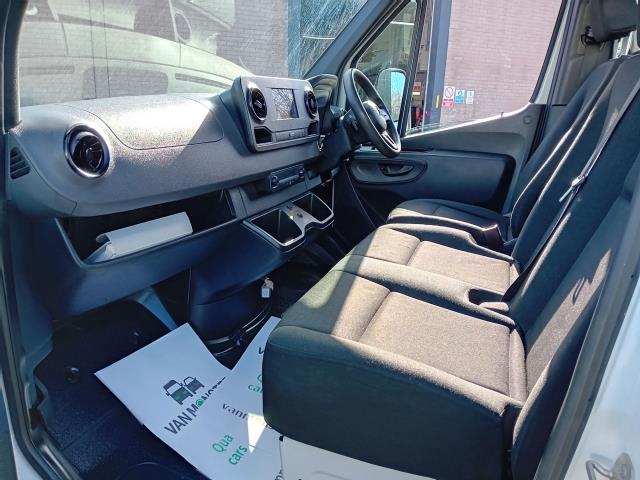 2020 Mercedes-Benz Sprinter 316CDI 13FT DROPSIDE 160PS EURO 6  TAIL LIFT AUTO  (KW20ZZT) Image 17