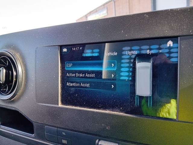 2020 Mercedes-Benz Sprinter 316CDI 13FT DROPSIDE 160PS EURO 6  TAIL LIFT AUTO  (KW20ZZT) Image 33