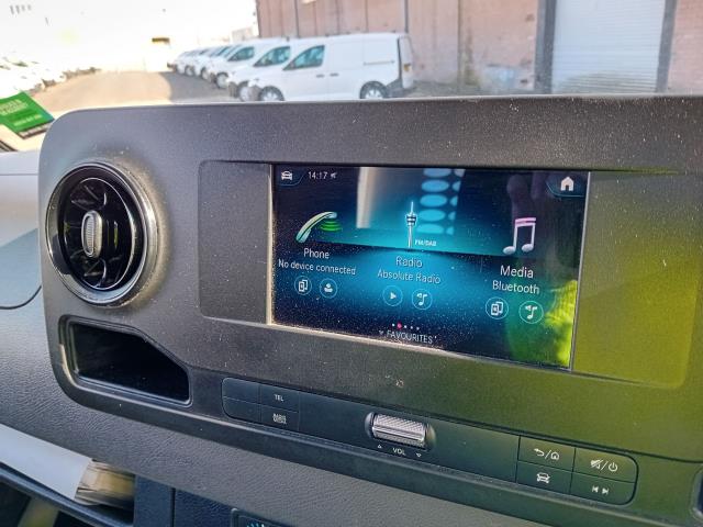 2020 Mercedes-Benz Sprinter 316CDI 13FT DROPSIDE 160PS EURO 6  TAIL LIFT AUTO  (KW20ZZT) Image 30