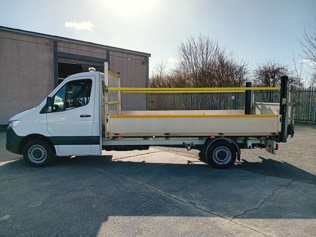 2020 Mercedes-Benz Sprinter 316CDI 13FT DROPSIDE 160PS EURO 6  TAIL LIFT AUTO  (KW20ZZT) Image 8