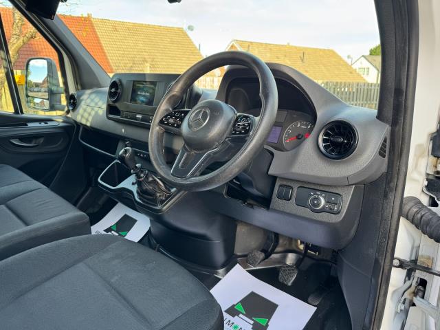 2021 Mercedes-Benz Sprinter L3 315 DROPSIDE (TAIL LIFT) EURO 6 (KW21CVN) Image 14