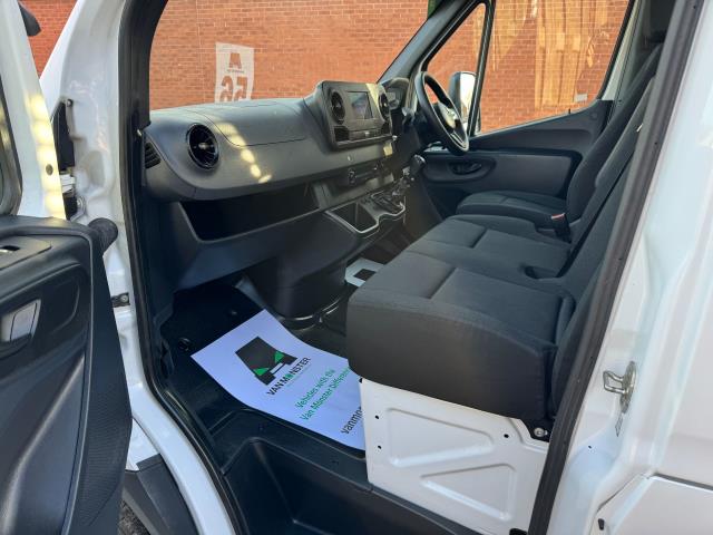 2021 Mercedes-Benz Sprinter L3 315 DROPSIDE (TAIL LIFT) EURO 6 (KW21CVN) Image 34