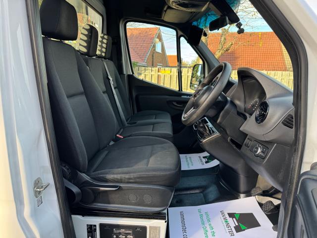 2021 Mercedes-Benz Sprinter L3 315 DROPSIDE (TAIL LIFT) EURO 6 (KW21CVN) Image 15