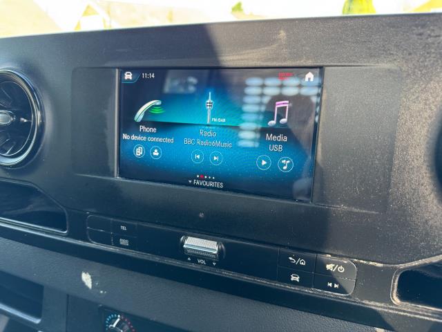 2021 Mercedes-Benz Sprinter L3 315 DROPSIDE (TAIL LIFT) EURO 6 (KW21CVN) Image 28