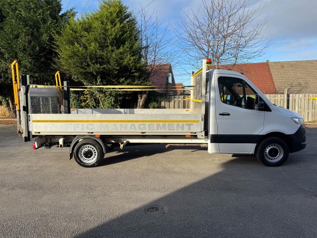 2021 Mercedes-Benz Sprinter L3 315 DROPSIDE (TAIL LIFT) EURO 6 (KW21CVN) Image 10