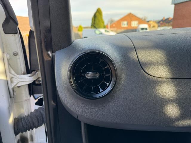 2021 Mercedes-Benz Sprinter L3 315 DROPSIDE (TAIL LIFT) EURO 6 (KW21CVN) Image 42