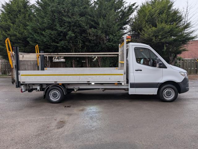 2021 Mercedes-Benz Sprinter 3.5T Progressive Dropside 315 CDI (KW21CVR) Image 3