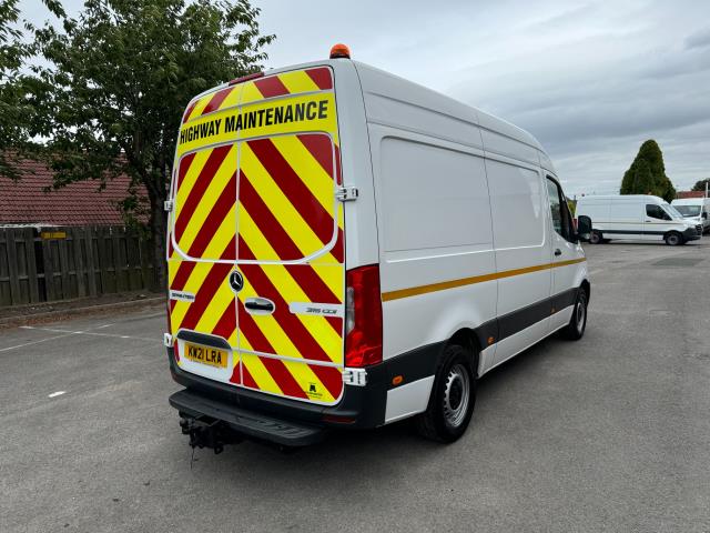 2021 Mercedes-Benz Sprinter 3.5T H2 Progressive Van (KW21LRA) Image 9