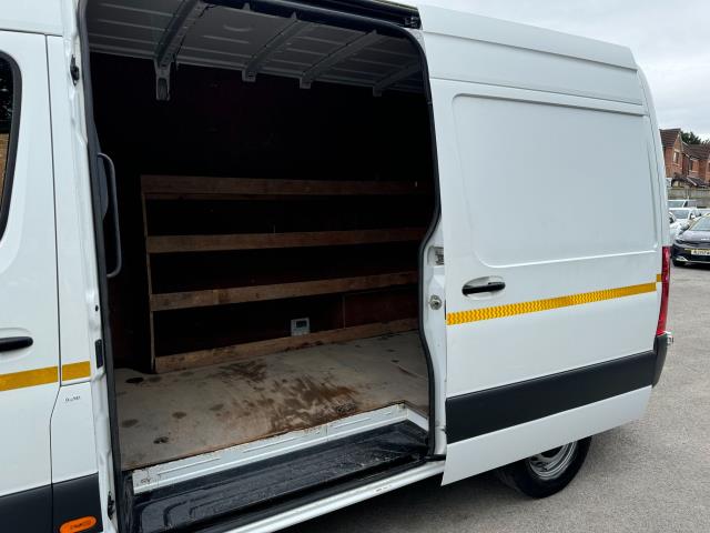 2021 Mercedes-Benz Sprinter 3.5T H2 Progressive Van (KW21LRA) Image 45