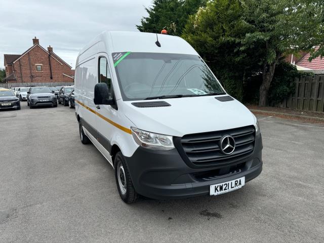 2021 Mercedes-Benz Sprinter 3.5T H2 Progressive Van (KW21LRA) Image 2