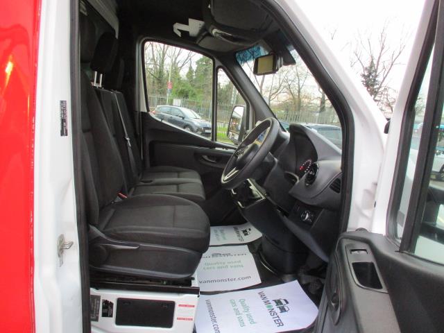 2019 Mercedes-Benz Sprinter 314 L3 RWD 3.5 TONNE LUTON TAIL LIFT (KX19TWM) Image 12