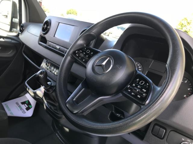 2019 Mercedes-Benz Sprinter 316 L3 3.5T DROPSIDE (KX19UXN) Thumbnail 23