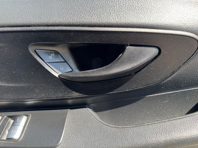 2021 Mercedes-Benz Vito 116 CDI Progressive Van 9G-Tronic (KX21GCM) Image 20