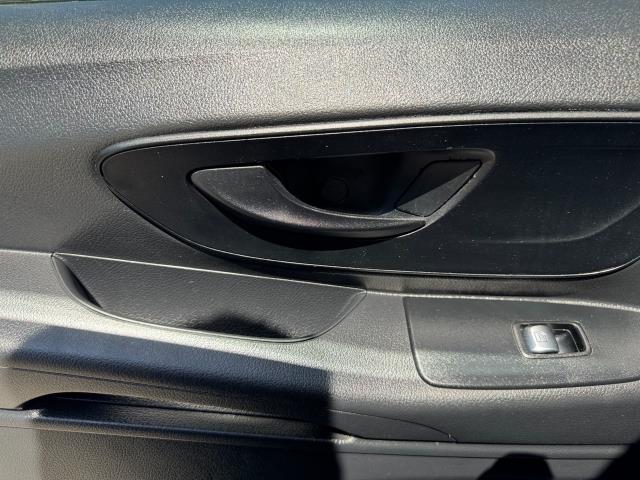 2021 Mercedes-Benz Vito 116 CDI Progressive Van 9G-Tronic (KX21GCM) Image 44
