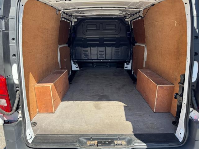 2021 Mercedes-Benz Vito 116 CDI Progressive Van 9G-Tronic (KX21GCM) Image 54