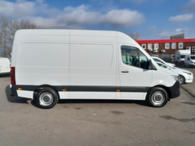 2022 Mercedes-Benz Sprinter 3.5T H2 Progressive Van (KX22OCH) Image 14