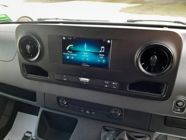 2022 Mercedes-Benz Sprinter 3.5T H2 Progressive Van (KX22OCH) Image 19