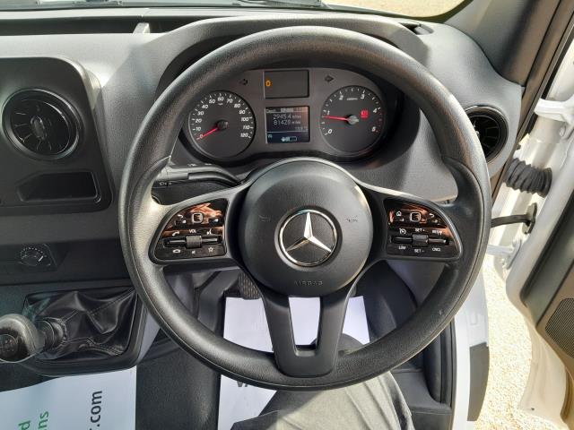 2022 Mercedes-Benz Sprinter 3.5T H2 Progressive Van (KX22OCH) Image 18