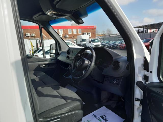 2022 Mercedes-Benz Sprinter 3.5T H2 Progressive Van (KX22OCH) Image 16