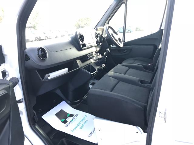 2018 Mercedes-Benz Sprinter 3.5T L2 H2 Van (KX68XMH) Image 22