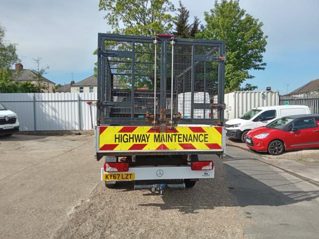 2017 Mercedes-Benz Sprinter 3.5T Crew Cab CAGED Tipper (KY67LZT) Image 8