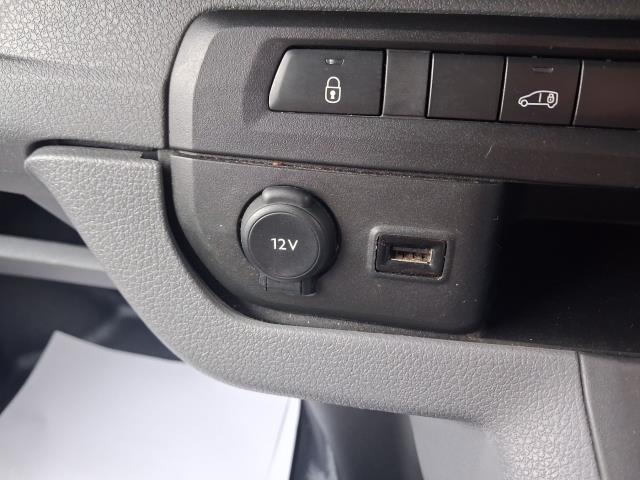 2020 Citroen Dispatch 1000 1.5BLUE HDI 100PS ENTERPRISE EURO 6 (LC70LHO) Image 18
