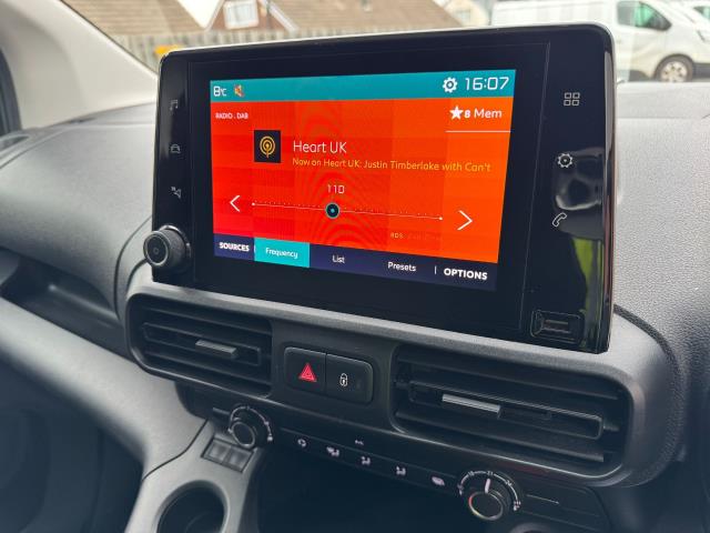 2020 Citroen Berlingo 1.5 Bluehdi 1000Kg Enterprise 100Ps (LD70XEF) Image 25