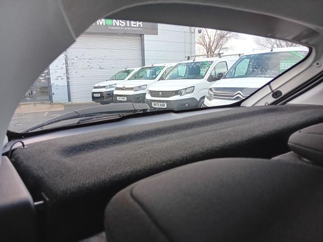 2023 Vauxhall Corsa 1.2 Turbo Design 5Dr Auto (LL23EAA) Image 21