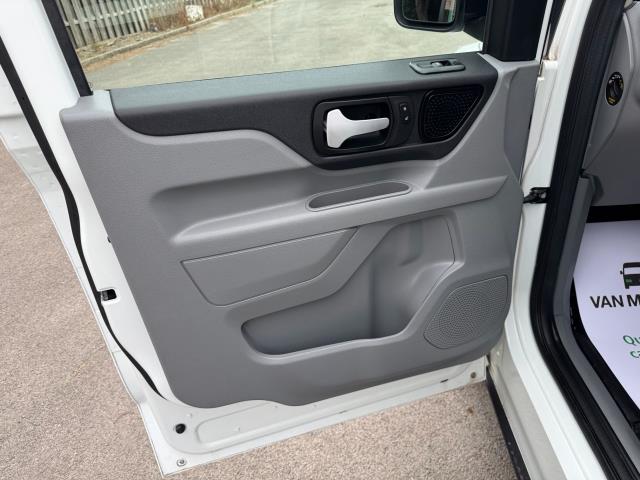 2021 Levc Vn5 110 Kw 31 Kwh Business Van Auto (LL71EEJ) Image 42