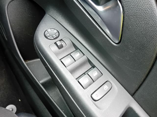 2023 Vauxhall Corsa 1.2 Turbo Design 5Dr Auto (LM23XSZ) Image 41