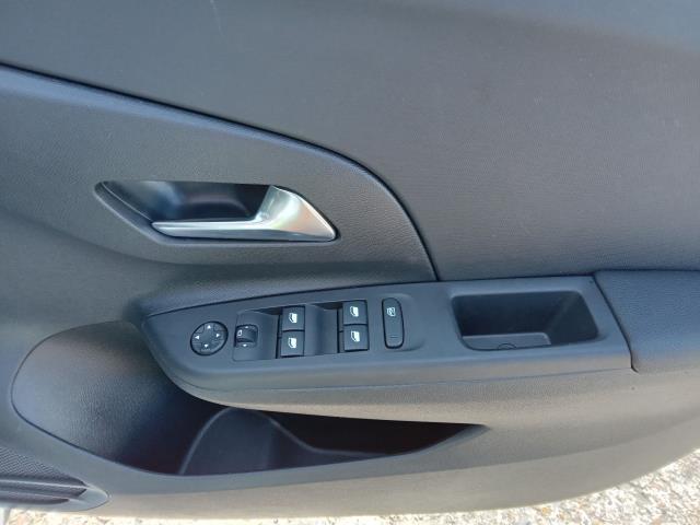 2022 Vauxhall Corsa 1.2 Design 5Dr (LO72VGC) Image 31