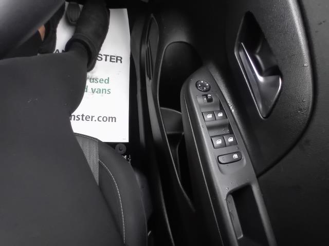 2022 Vauxhall Corsa 1.2 Design 5Dr (LO72VMM) Image 28