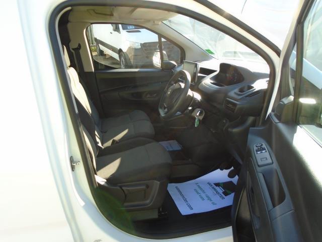 2020 Peugeot Partner 1000 1.2 Puretech 110 Professional Van (LR70OWH) Thumbnail 17