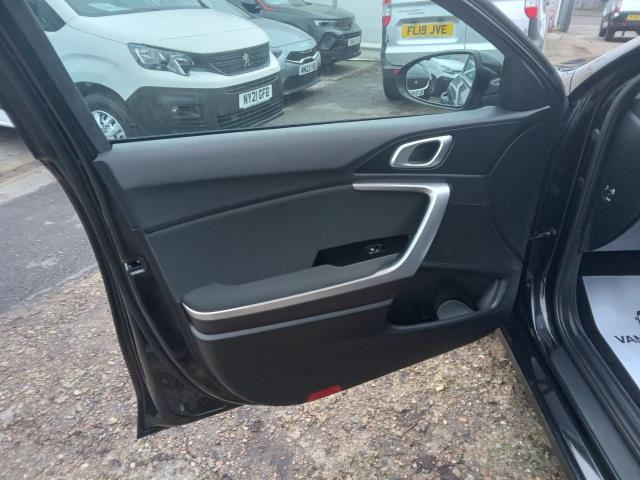 2023 Kia Ceed 1.5T Gdi Isg 2 5Dr (MC23KDO) Image 18