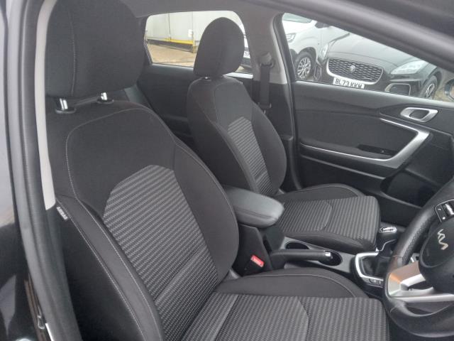 2023 Kia Ceed 1.5T Gdi Isg 2 5Dr (MC23KDO) Image 30