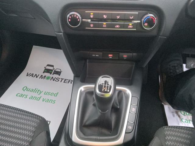 2023 Kia Ceed 1.5T Gdi Isg 2 5Dr (MC23KDO) Image 37