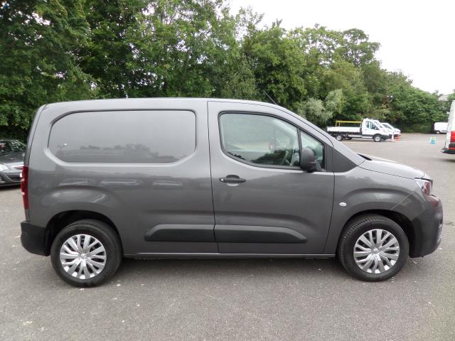 2019 Peugeot Partner 1000 1.6 Bluehdi 100 Professional Van Euro 6 (MF19JOJ) Image 2