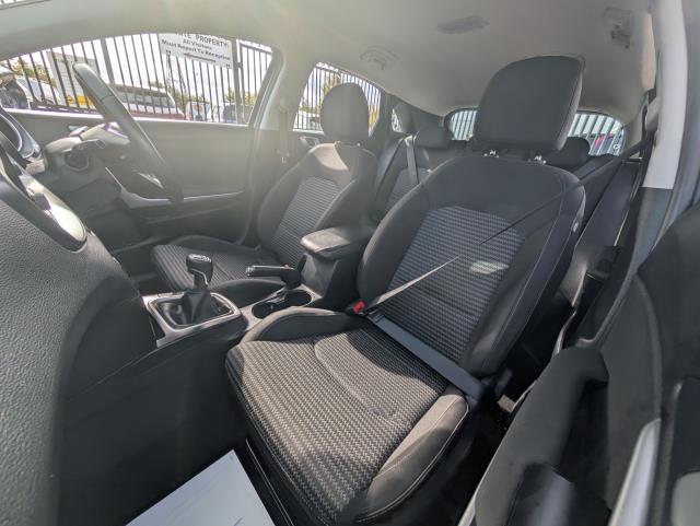 2023 Kia Ceed 1.5T Gdi Isg 2 5Dr (MH23FDX) Image 12