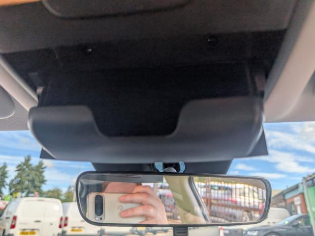 2023 Kia Ceed 1.5T Gdi Isg 2 5Dr (MH23FDX) Image 28