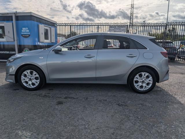 2023 Kia Ceed 1.5T Gdi Isg 2 5Dr (MH23FDX) Image 5