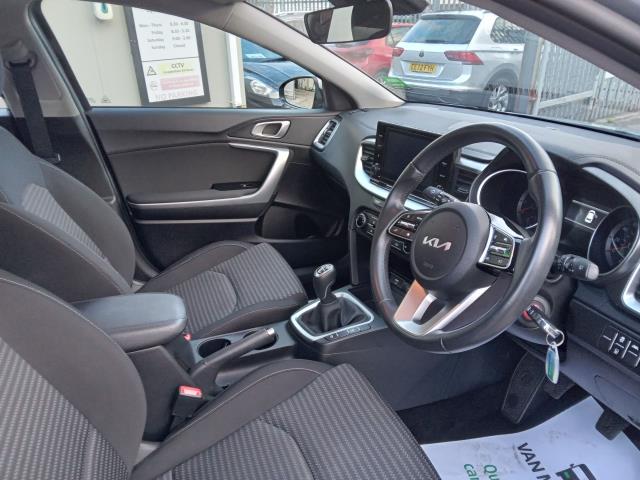 2023 Kia Ceed 1.5T Gdi Isg 2 5Dr (MH23FDY) Image 29