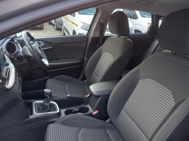 2023 Kia Ceed 1.5T Gdi Isg 2 5Dr (MH23FDY) Image 16