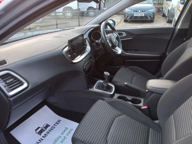 2023 Kia Ceed 1.5T Gdi Isg 2 5Dr (MH23FDY) Image 15