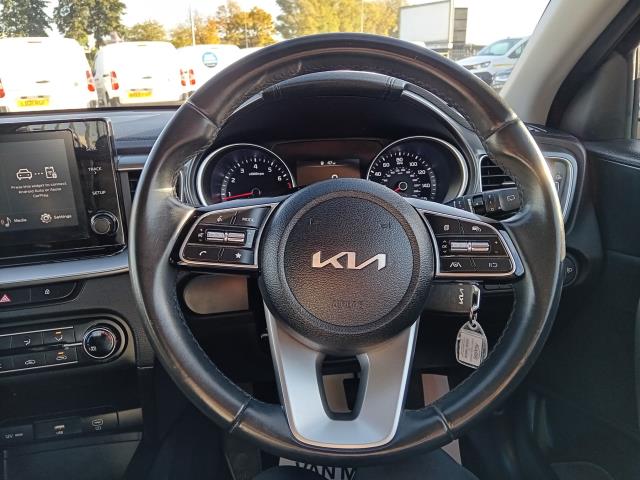 2023 Kia Ceed 1.5T Gdi Isg 2 5Dr (MH23FEG) Image 30