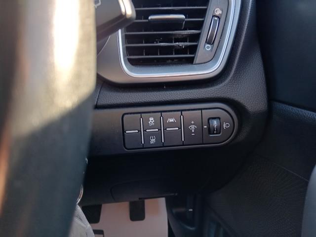 2023 Kia Ceed 1.5T Gdi Isg 2 5Dr (MH23FEG) Image 23