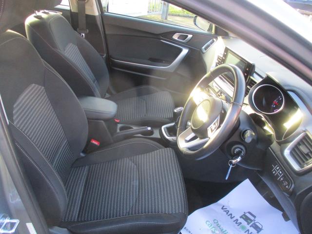 2023 Kia Ceed 1.5T Gdi Isg 2 5Dr (MJ73VPL) Image 12