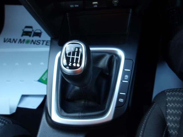 2023 Kia Ceed 1.5T Gdi Isg 2 5Dr (ML73TXM) Image 33