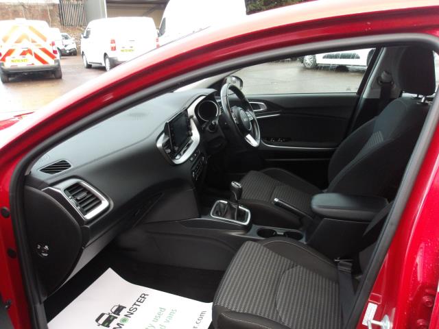 2023 Kia Ceed 1.5T Gdi Isg 2 5Dr (ML73TXM) Image 11